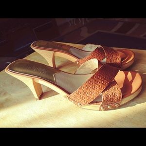 Michael Kors sandal only worn once